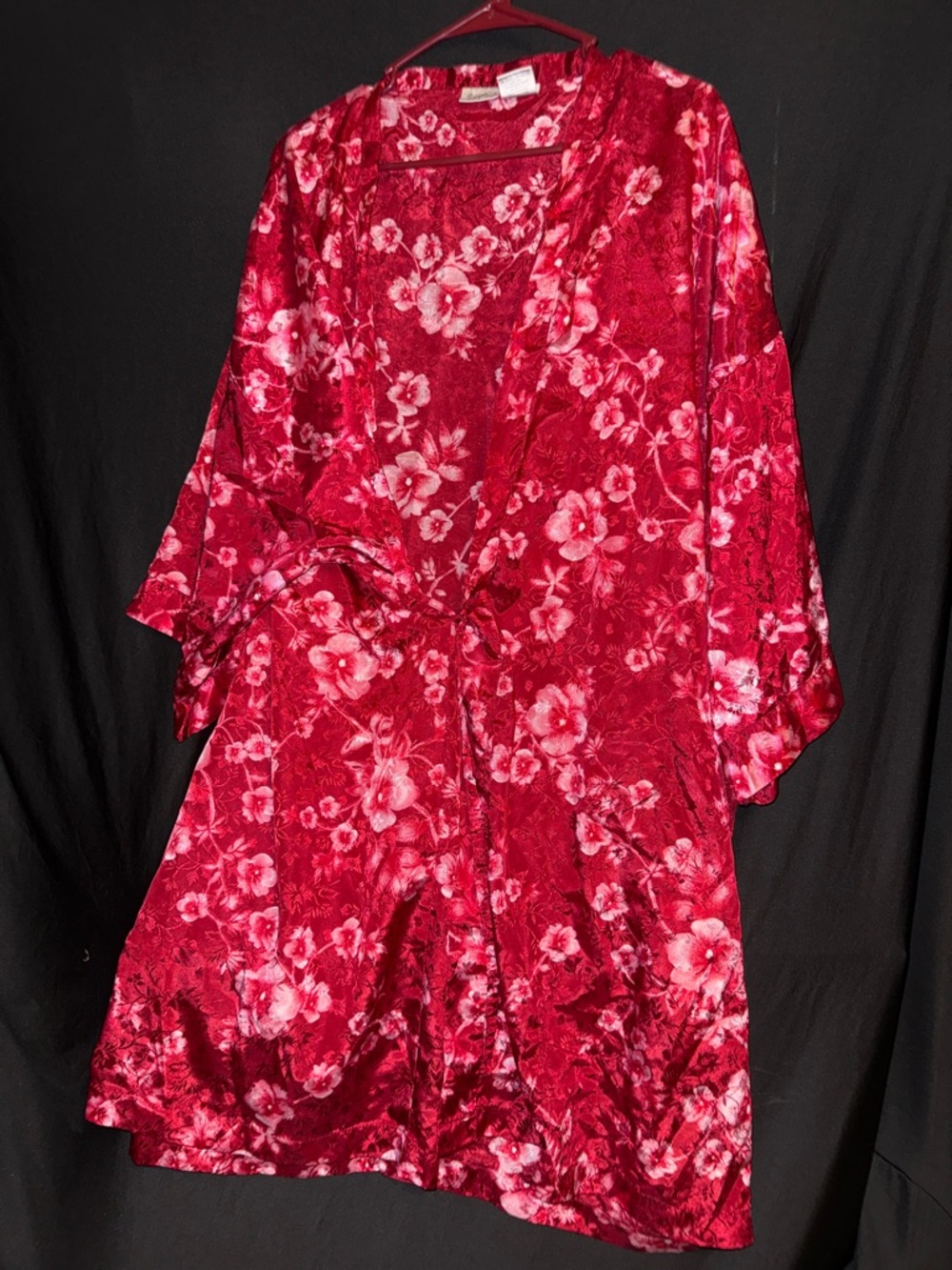 Secret Treasures Red Floral Long-Sleeve Wrap robe
